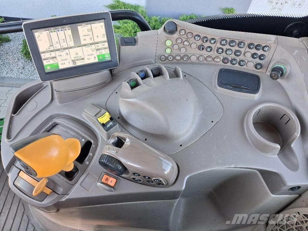 John Deere 6110 R 曳引機