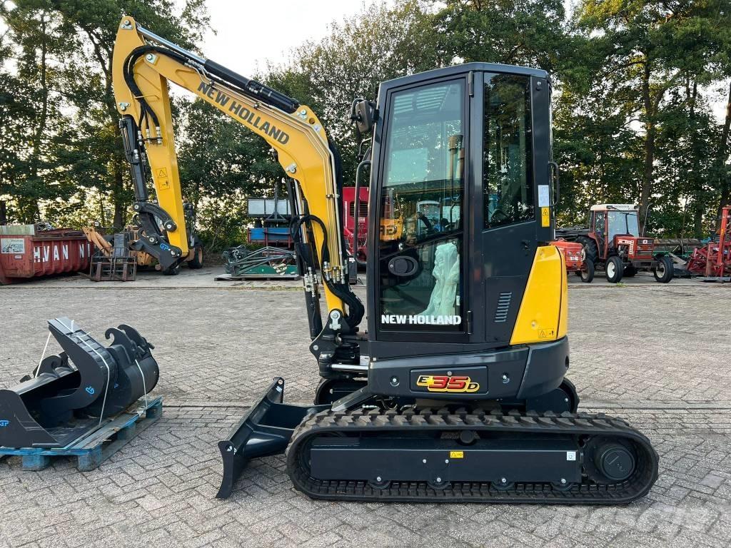 New Holland E 35 D 小型挖土機/掘鑿機<7t(小型挖掘機)