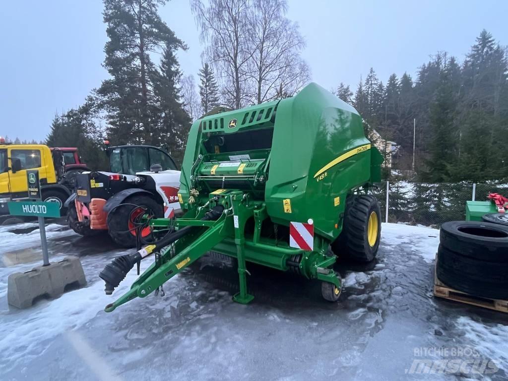 John Deere V451R 圓型牧草打包機