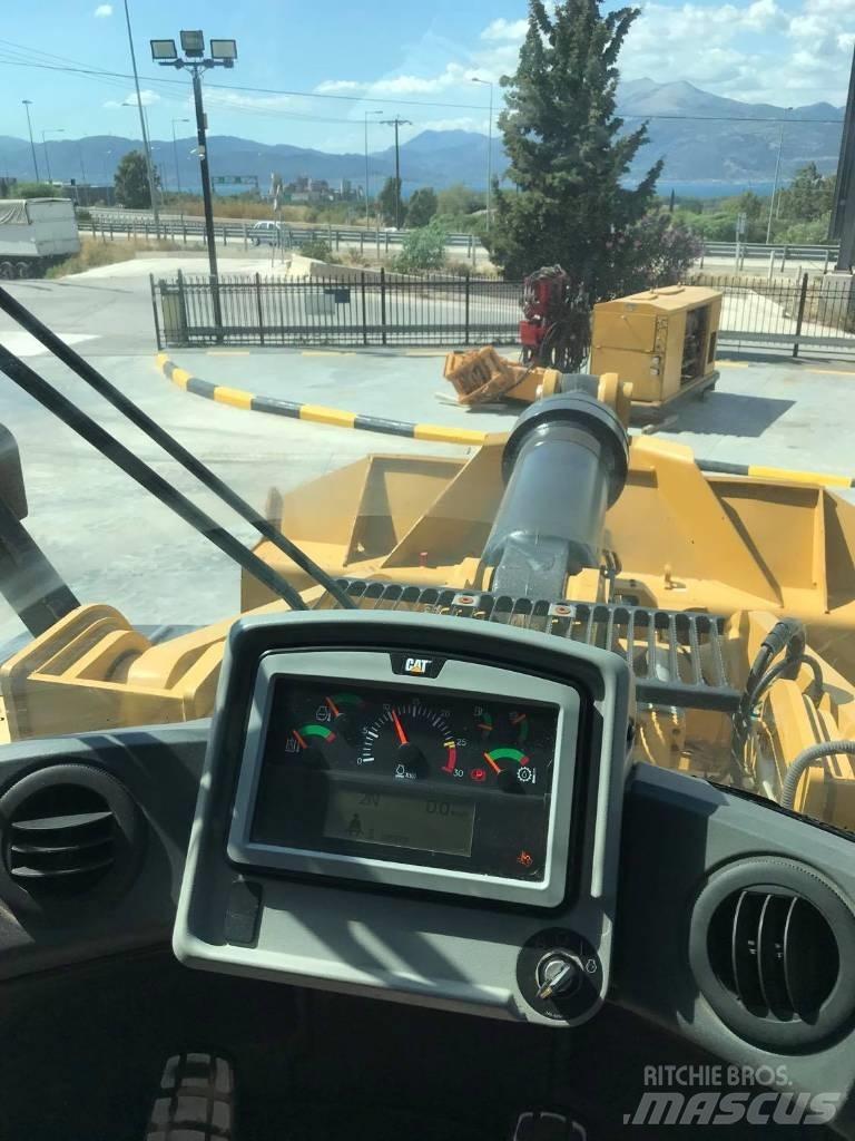 CAT 972M 輪胎式裝載機