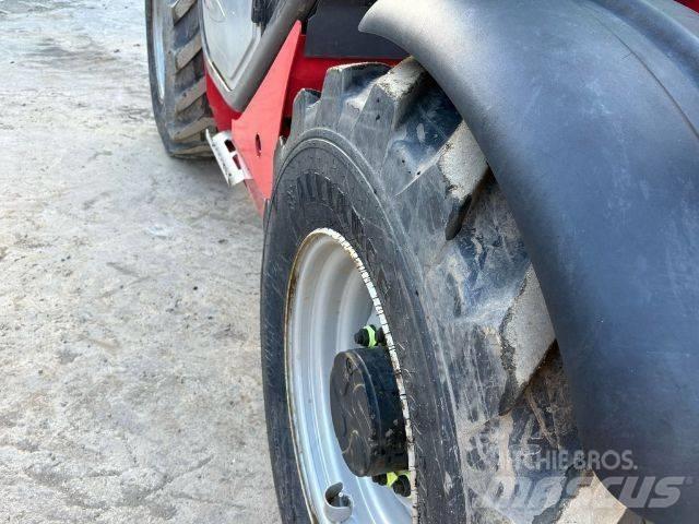 Manitou MT 932 伸縮臂操作車