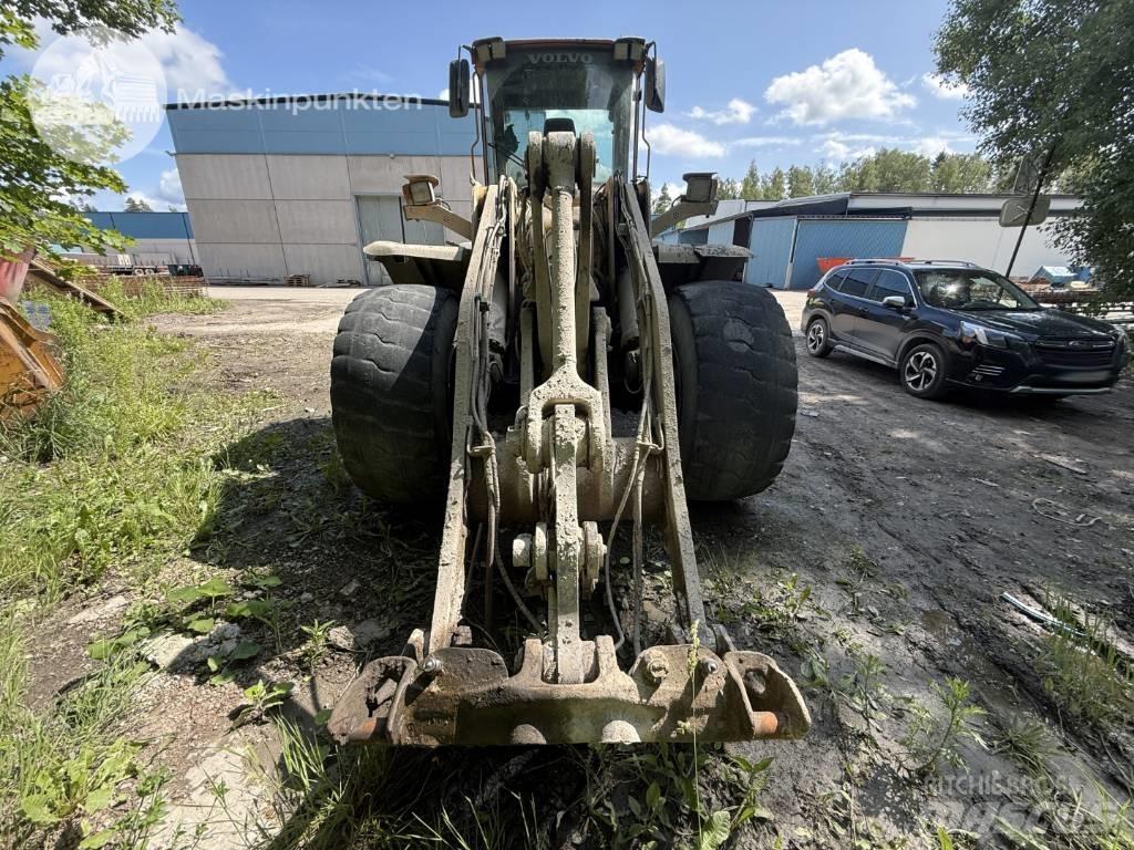 Volvo L 120 輪胎式裝載機