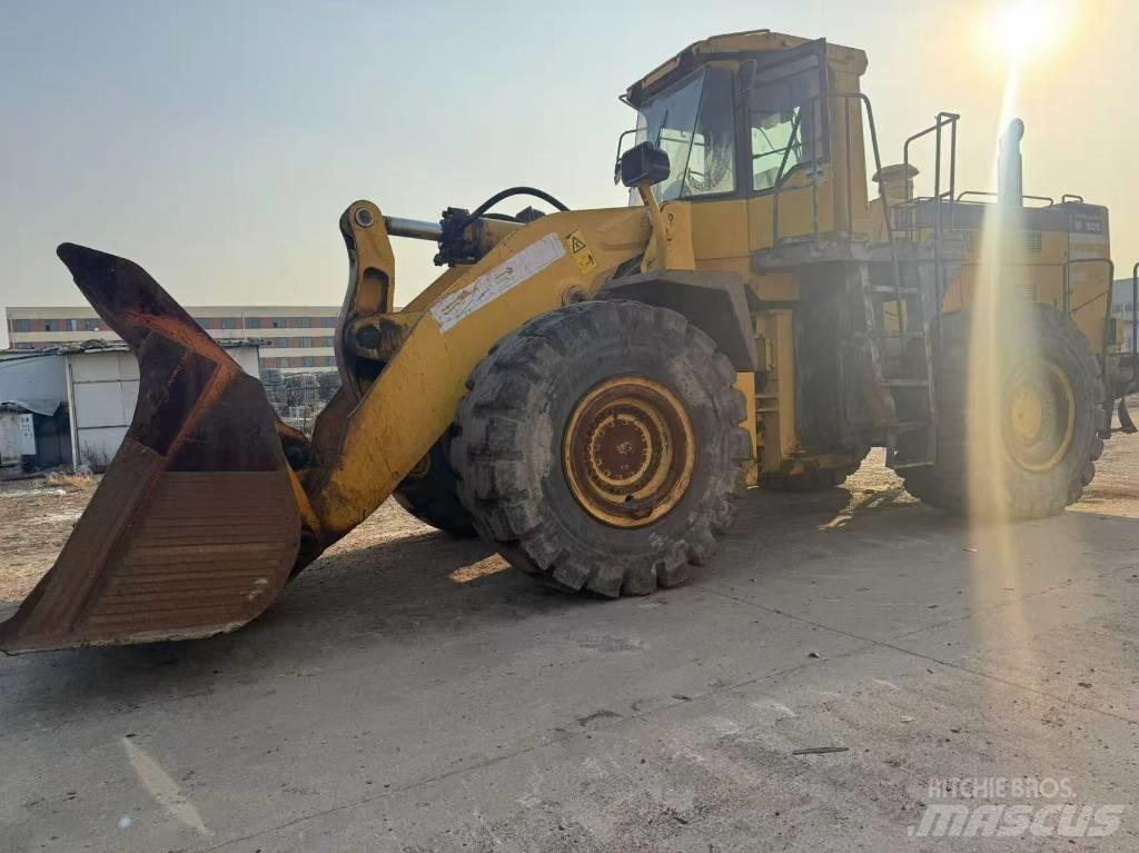 Komatsu WA 600-3 輪胎式裝載機