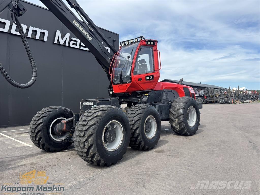 Komatsu 951 收穫機