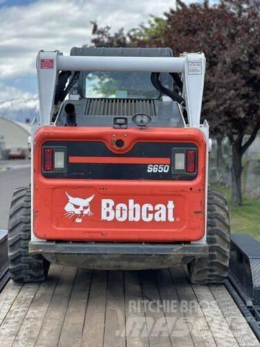 Bobcat S650 滑移轉向裝載機