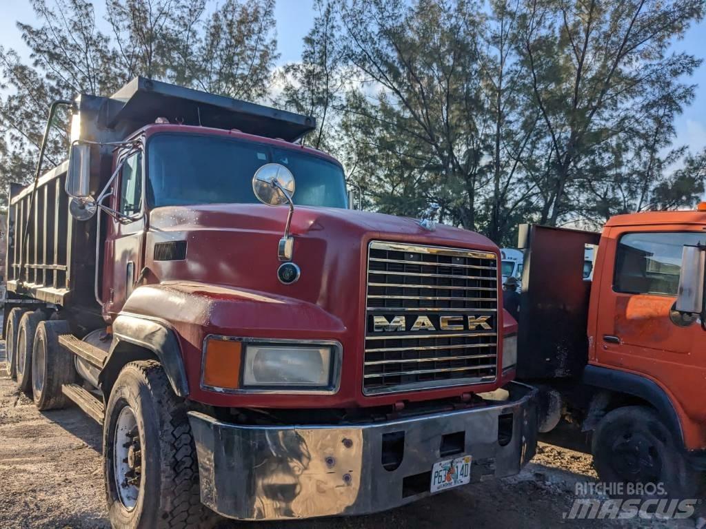 Mack CL 713 傾卸式卡車