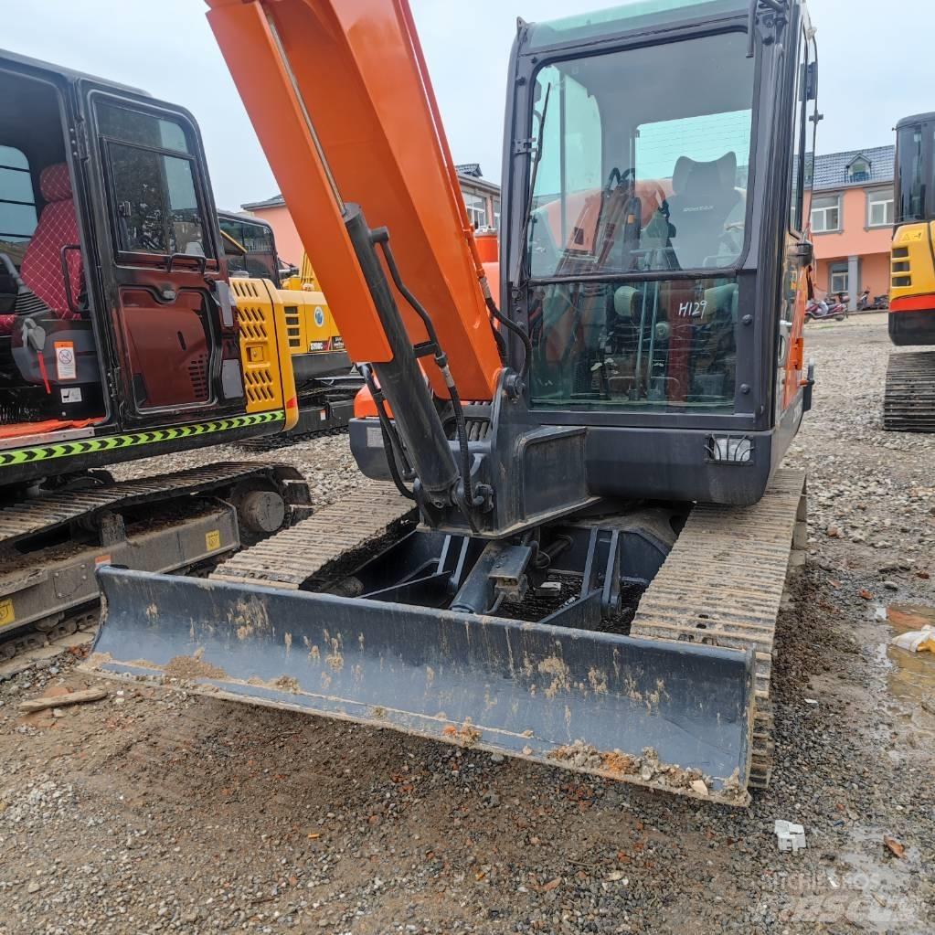 Doosan DX60 小型挖土機/掘鑿機<7t(小型挖掘機)