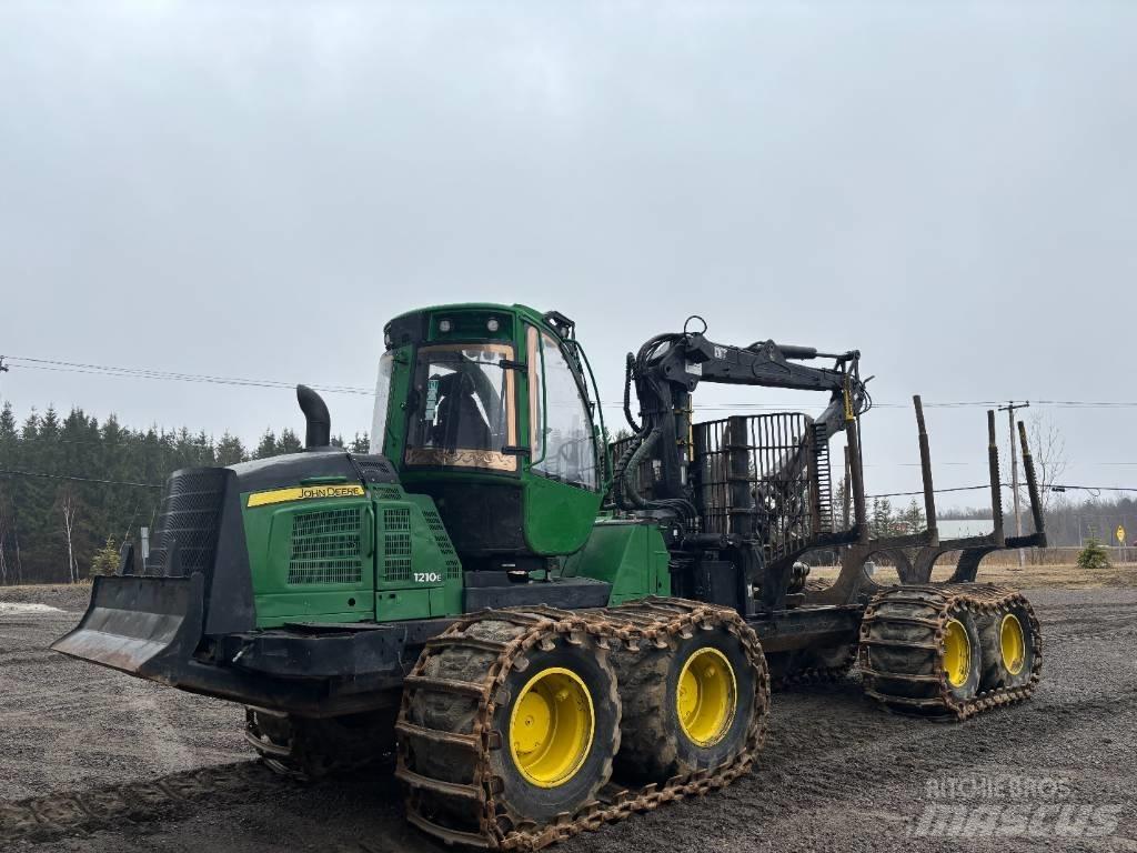 John Deere 1210 E 集運機