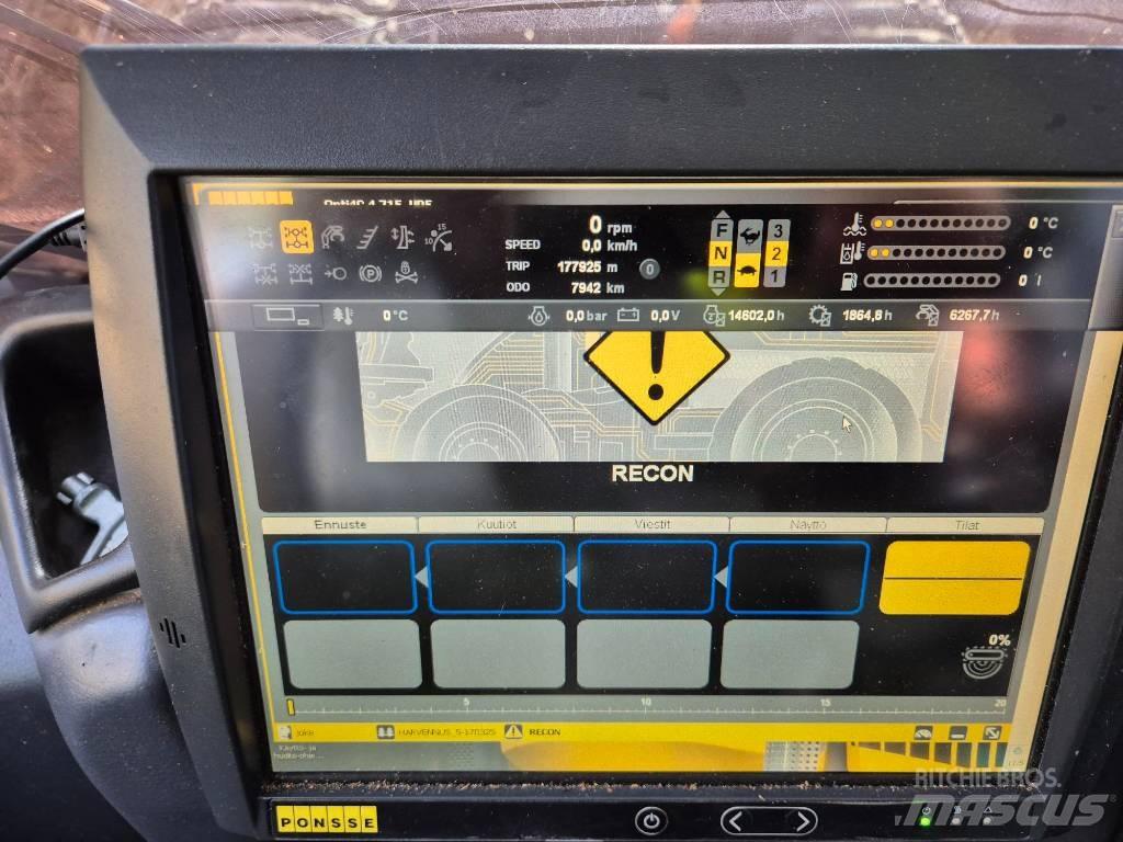 Ponsse FOX 8W 收穫機