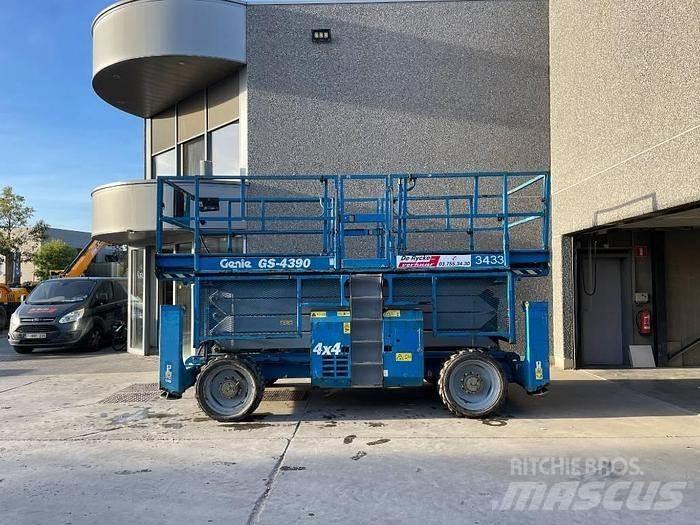 Genie GS4390RT 剪式升降機