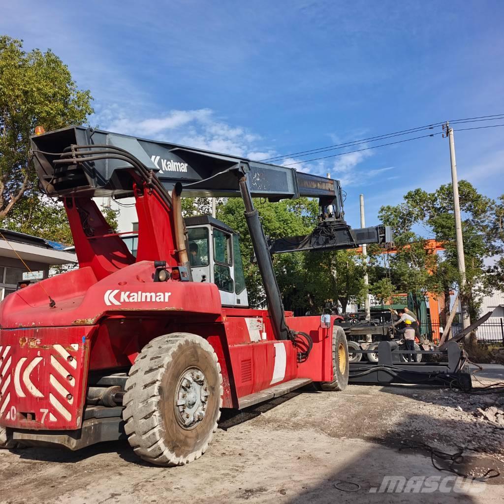 Kalmar DRT 450 前伸型堆積機