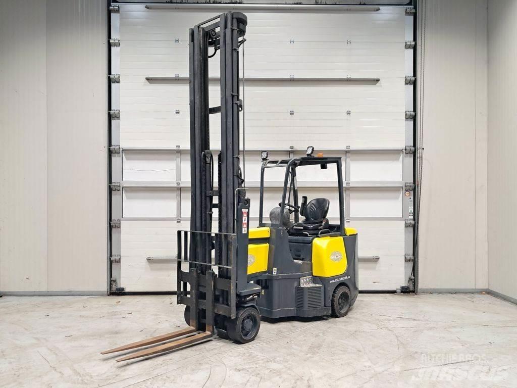 Aisle-Master 20SHE 電動堆高機