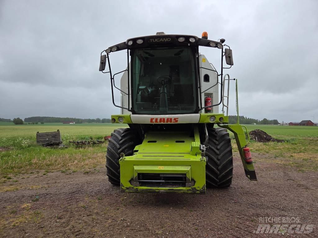 CLAAS Tucano 430 聯合收穫機