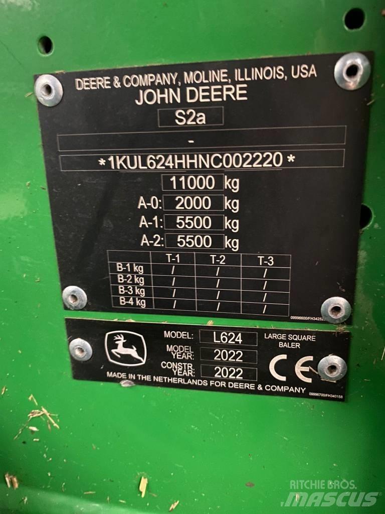 John Deere L624 方形打捆機