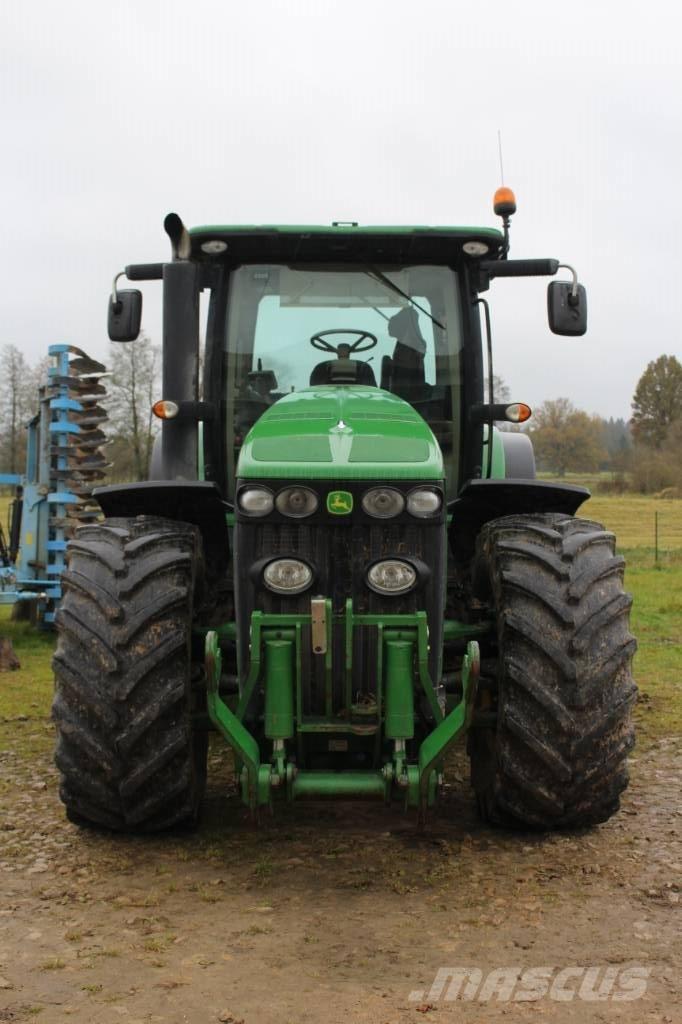 John Deere 8245 R 曳引機