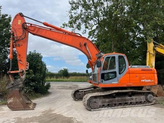 Doosan DX 225 LC 履帶式 挖土機/掘鑿機/挖掘機