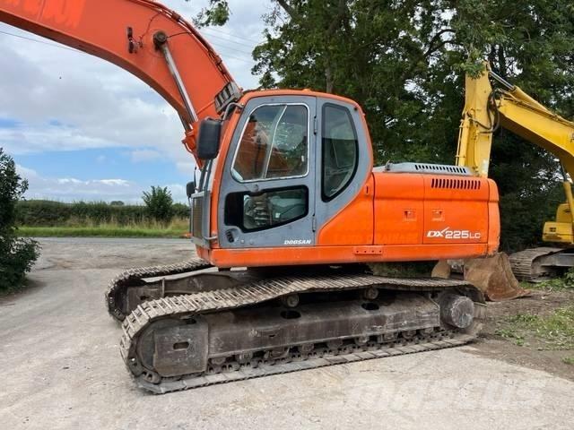 Doosan DX 225 LC 履帶式 挖土機/掘鑿機/挖掘機