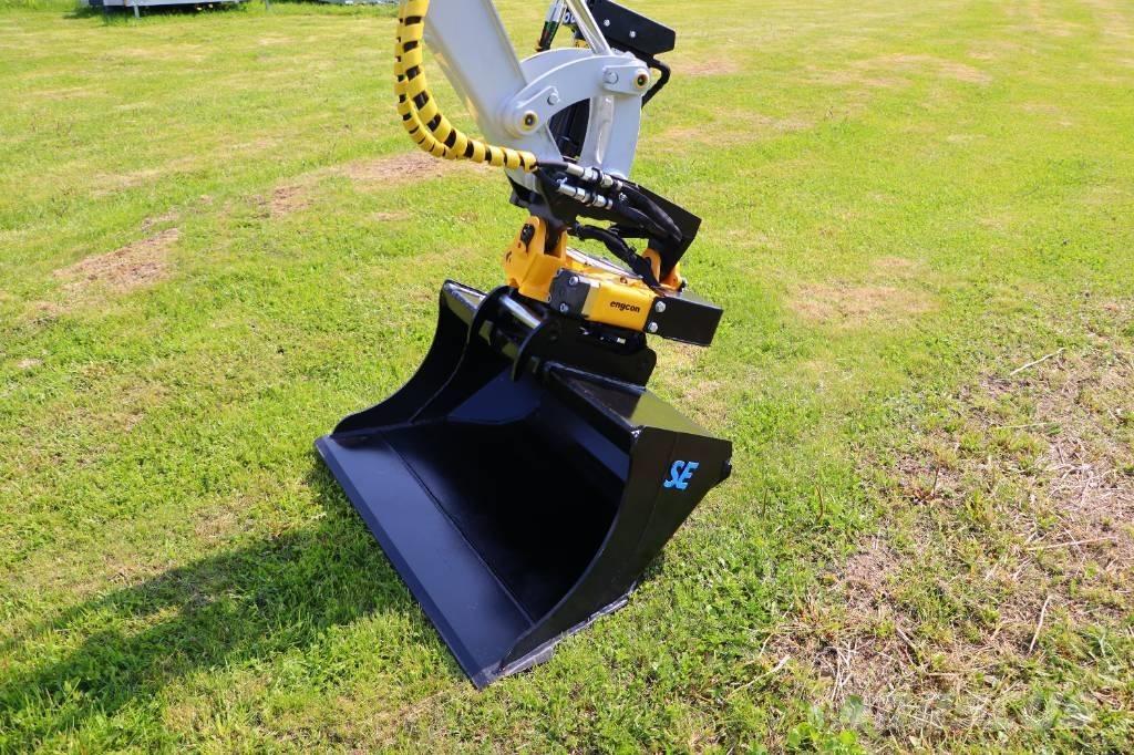 Takeuchi TB216 小型挖土機/掘鑿機<7t(小型挖掘機)