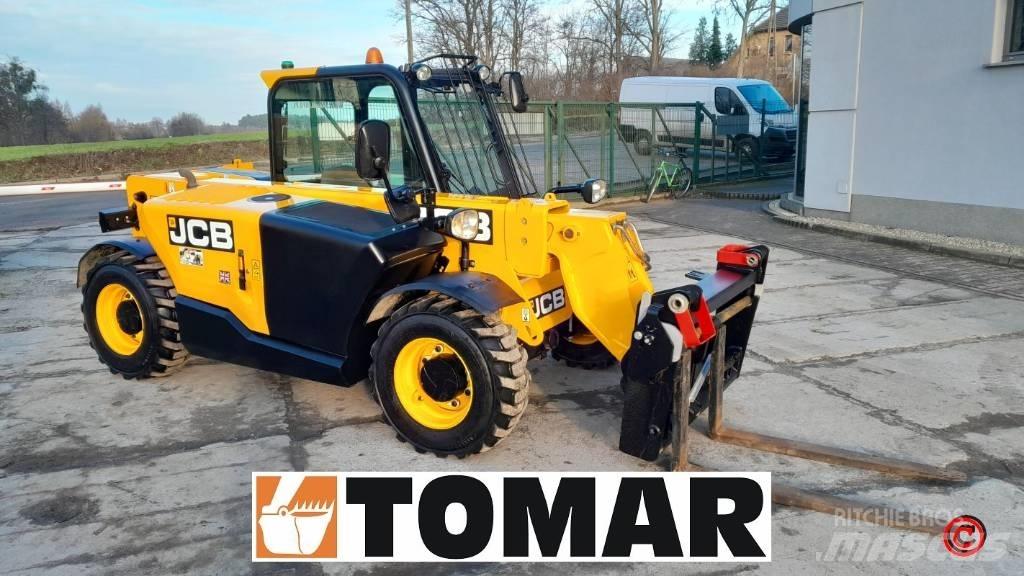 JCB 525-60 伸縮臂操作車