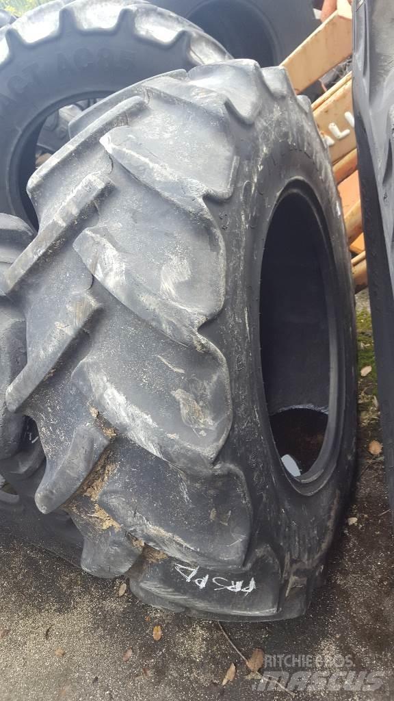  Pneu 13.6R24 輪胎、車輪和輪圈
