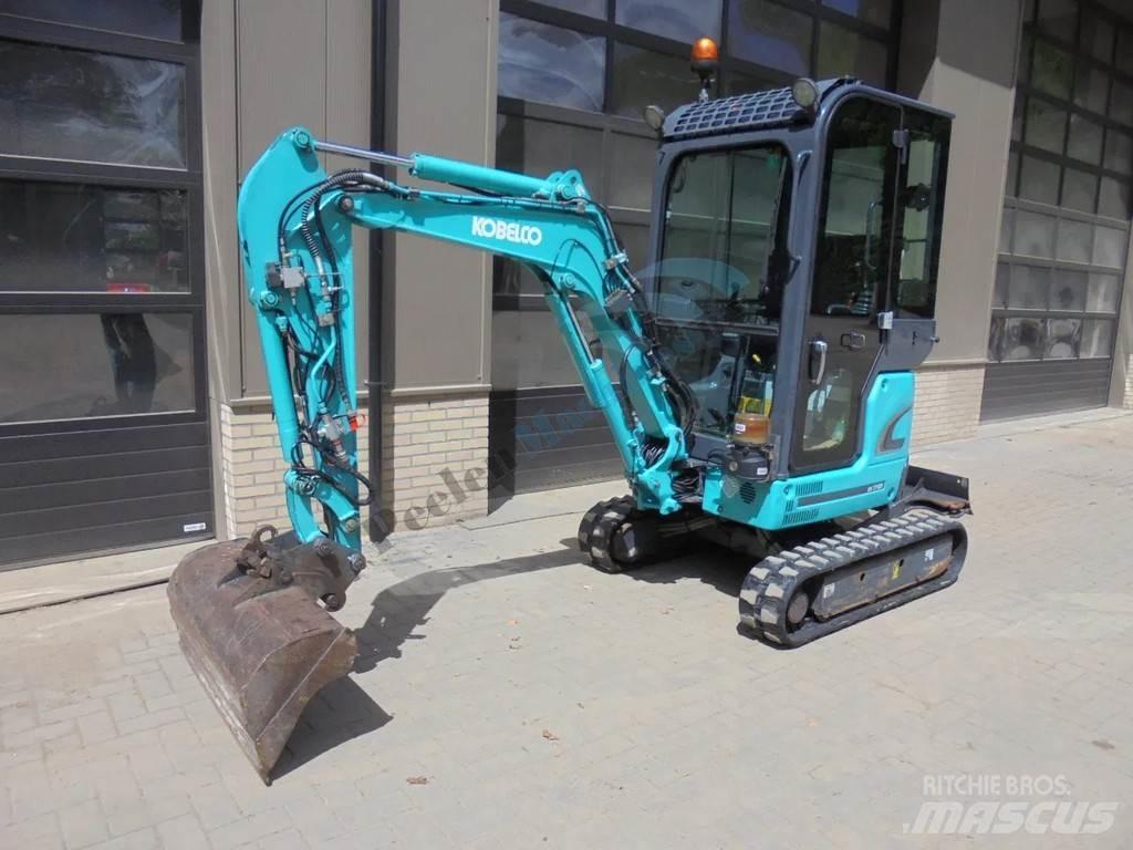 Kobelco SK 17 SR-3 小型挖土機/掘鑿機<7t(小型挖掘機)