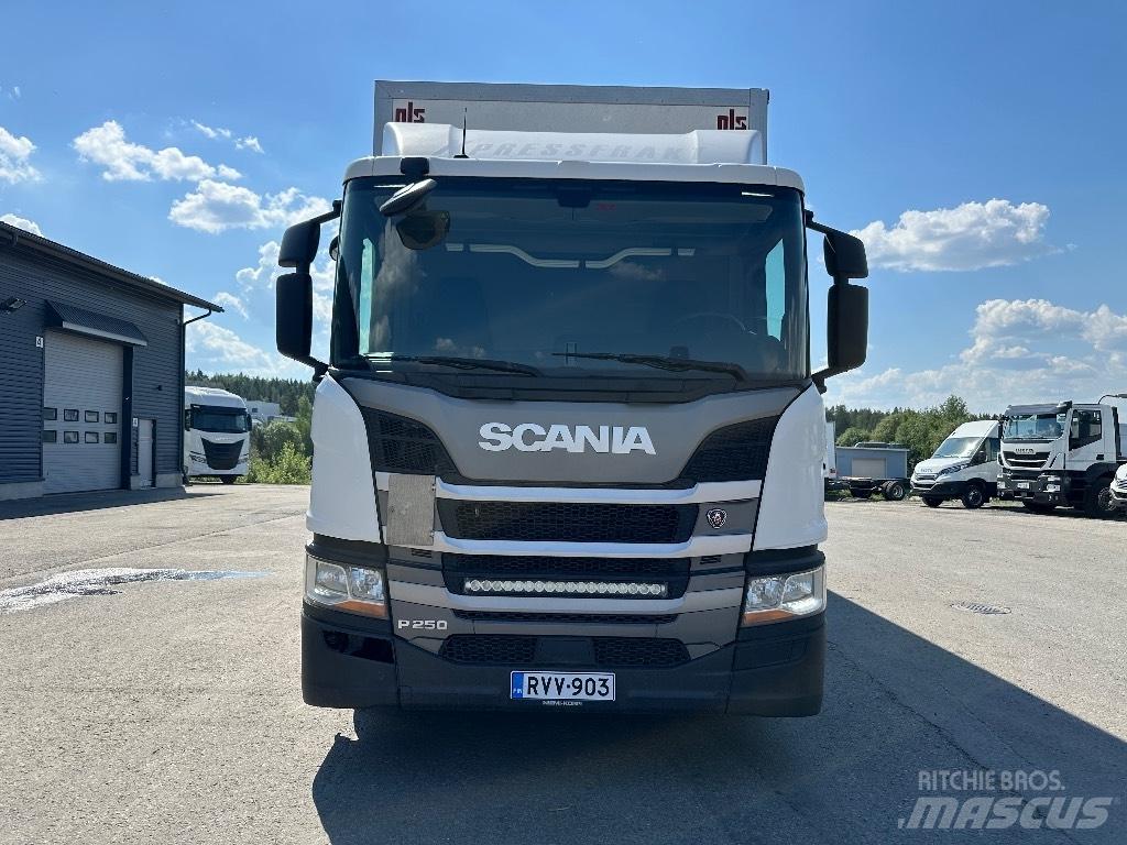 Scania P250 貨箱式卡車