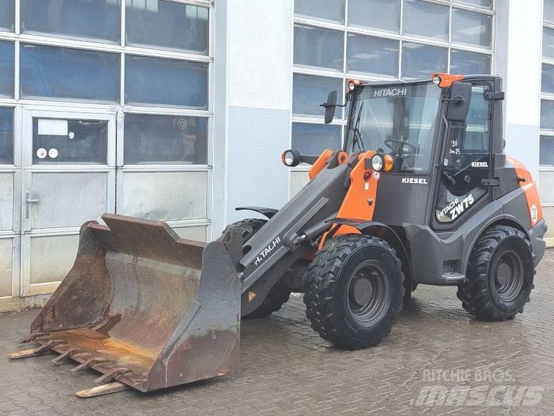 Hitachi ZW 75-6 滑移轉向裝載機