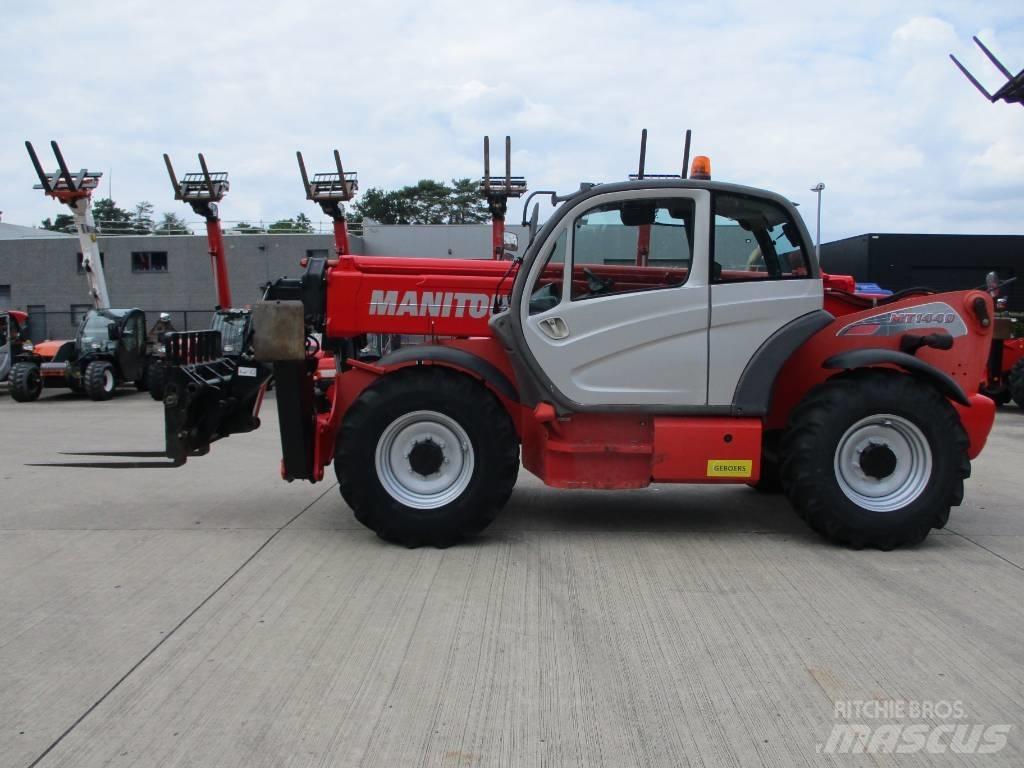 Manitou MT 1440 (067) 伸縮臂操作車