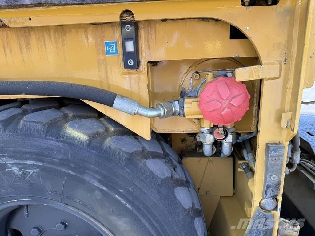 Bitelli BB 730 瀝青攤舖機/鋪路機
