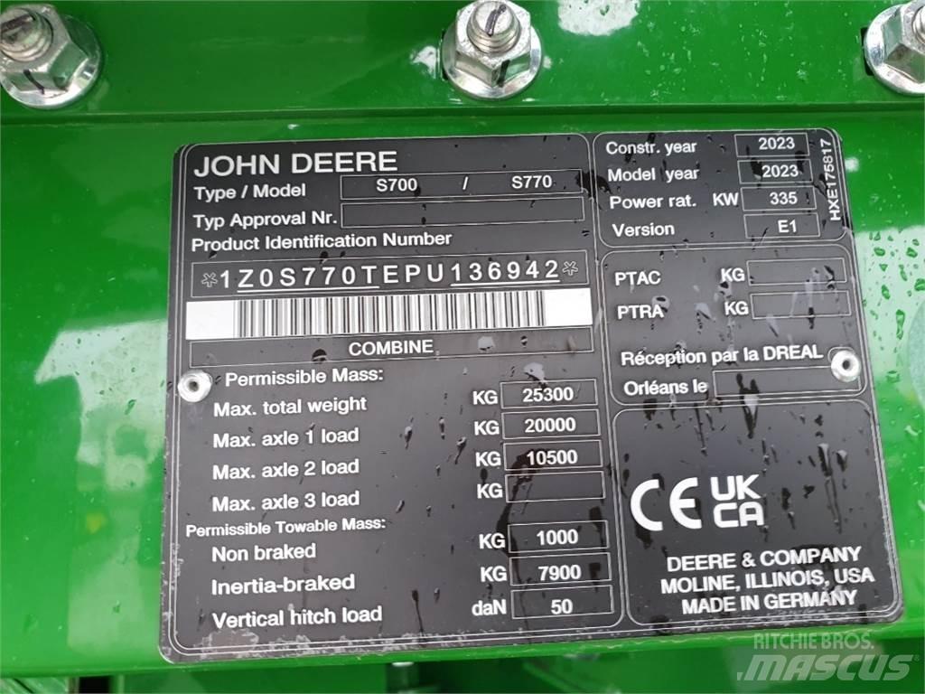 John Deere S770 聯合收穫機