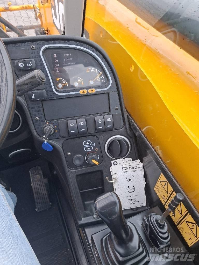 JCB 540-170 伸縮臂操作車