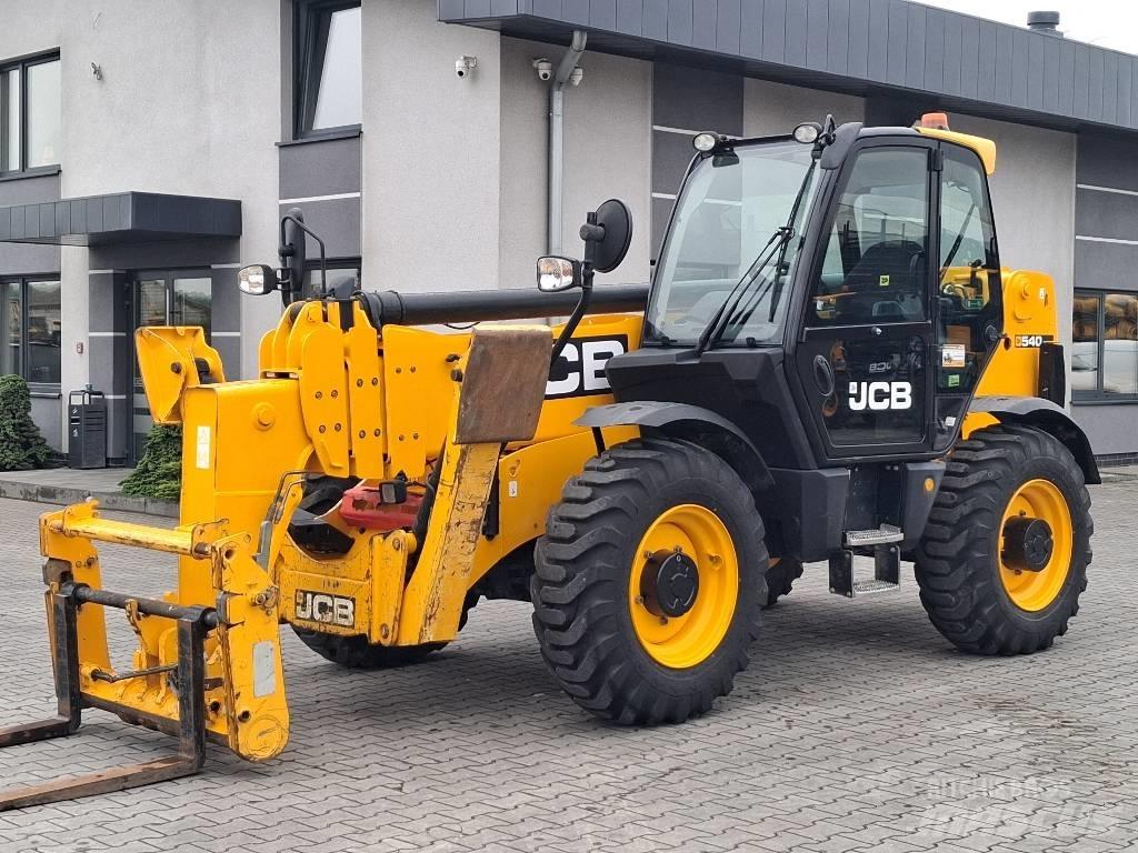 JCB 540-170 伸縮臂操作車