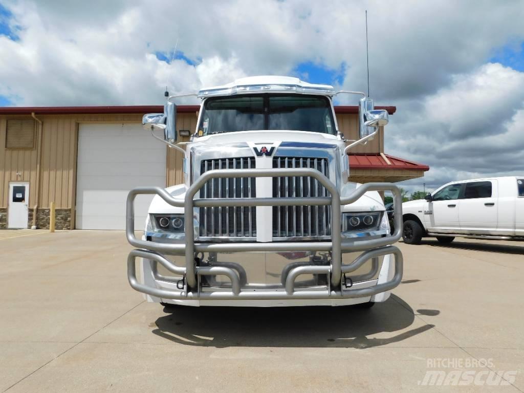 Western Star 5700 XE 曳引機組件