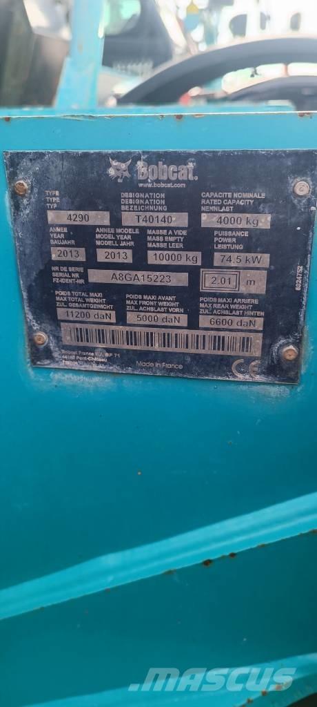 Bobcat T 40.140 伸縮臂操作車