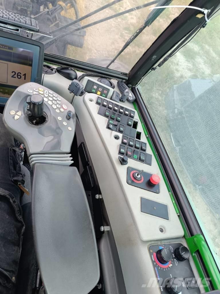 John Deere 770 D 收穫機