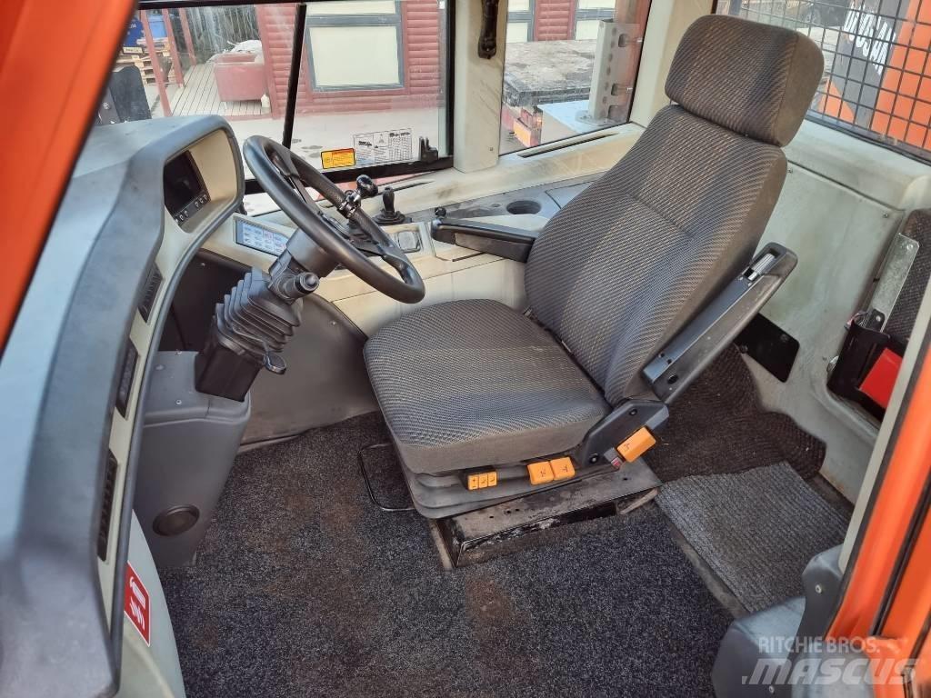 Doosan DA 30 鉸接式起吊車