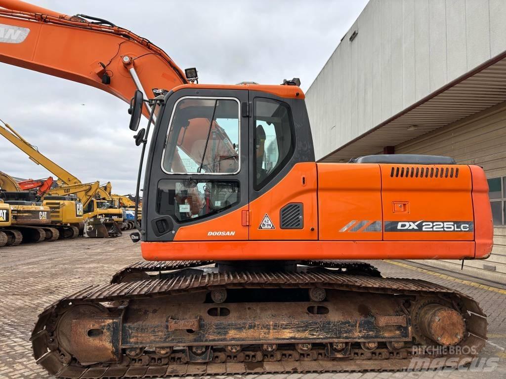 Doosan DX 225 LC 履帶式 挖土機/掘鑿機/挖掘機