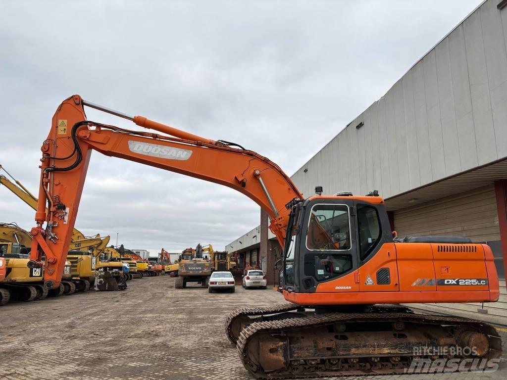 Doosan DX 225 LC 履帶式 挖土機/掘鑿機/挖掘機