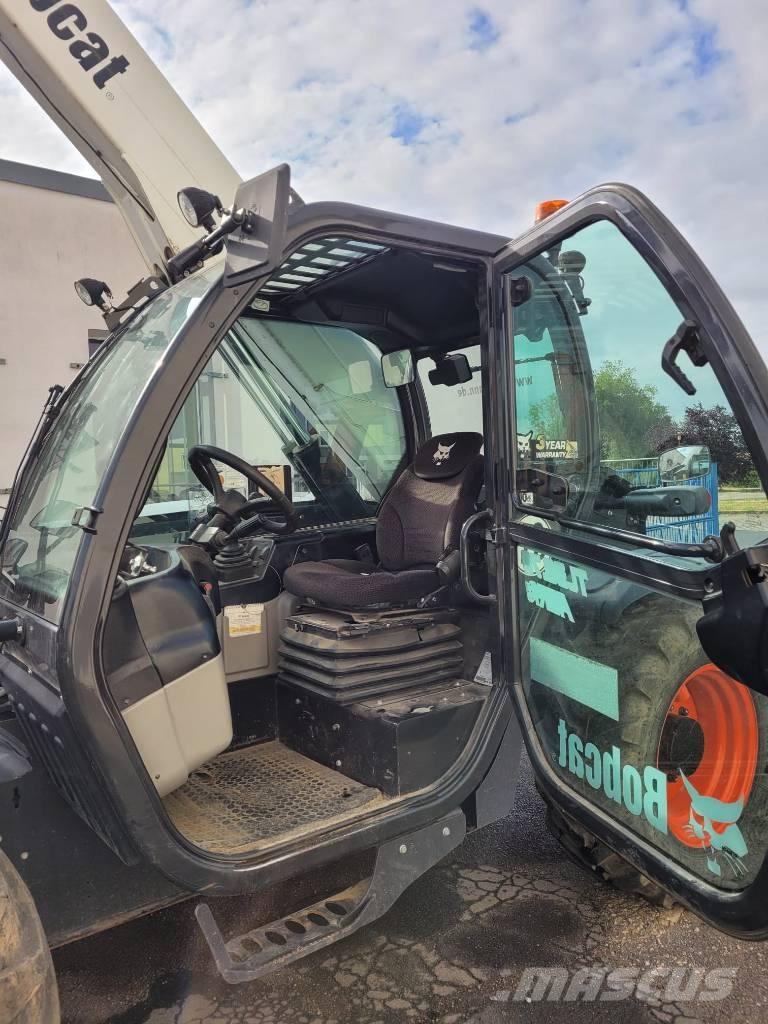 Bobcat TL 30.70 HB 伸縮臂操作車