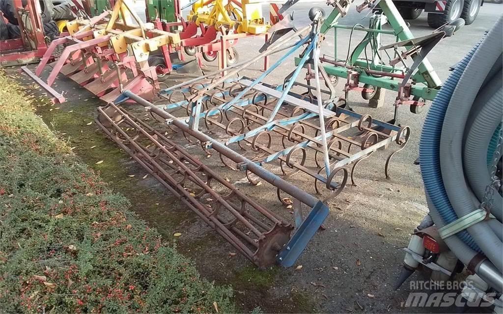 Rekord 3m 中耕管理機