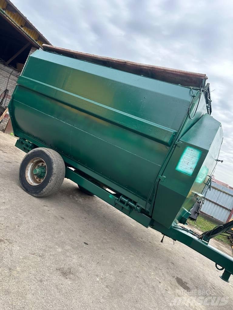 Keenan 170 BH 自走式飼料採集機