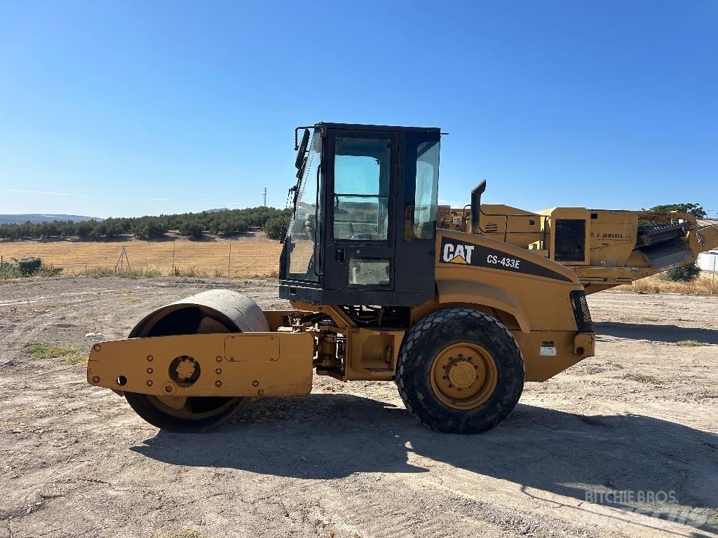 CAT CS 433 E 雙輪滾壓機