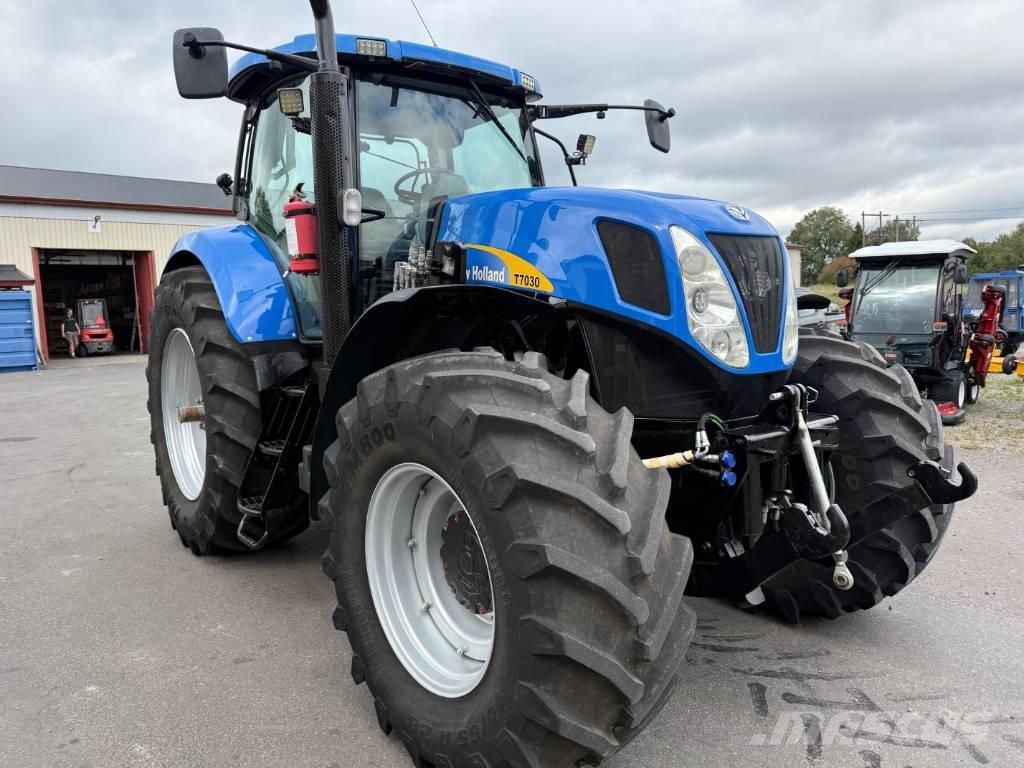 New Holland T7030 曳引機
