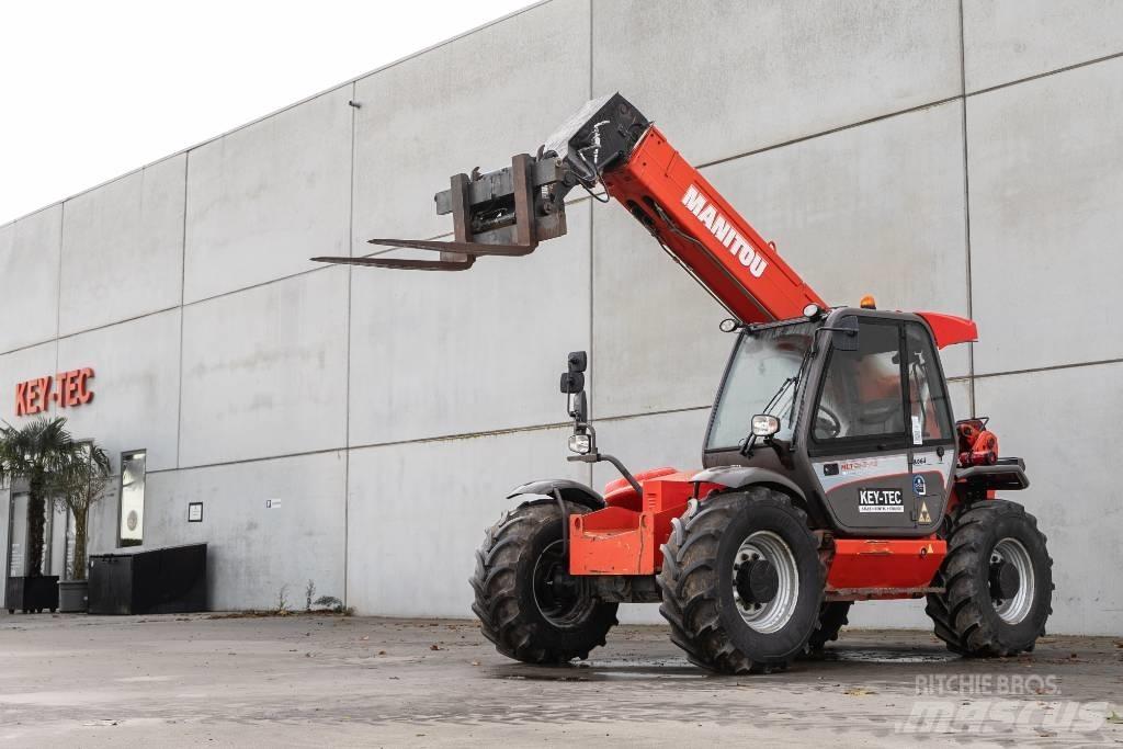 Manitou MLT 845 伸縮臂操作車