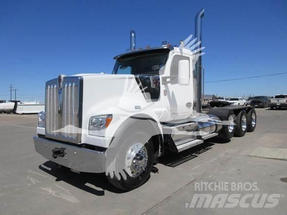 Kenworth W990 曳引機組件