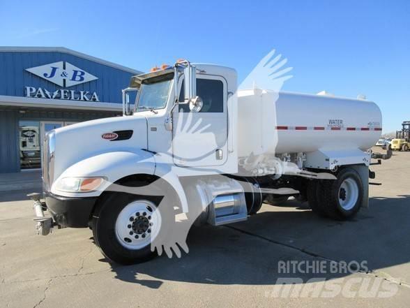 Peterbilt 337 運油車