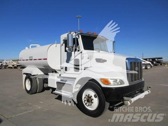 Peterbilt 337 運油車