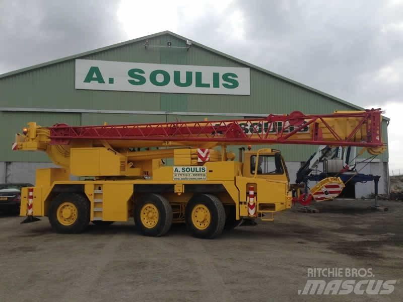 Liebherr LTM 1050 全路面起重機/吊車