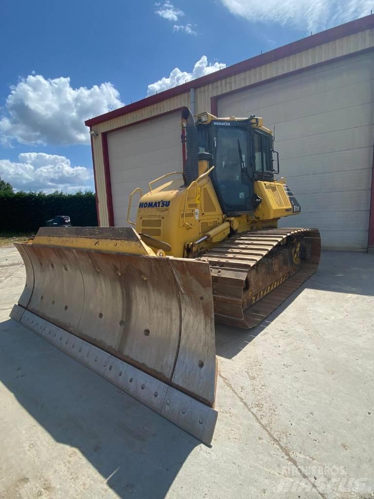 Komatsu D61PX24 履帶推土機