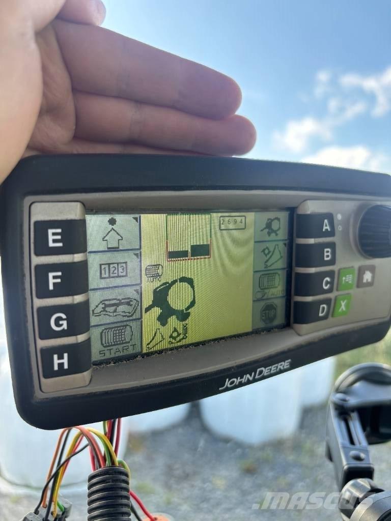 John Deere F 440 圓型牧草打包機
